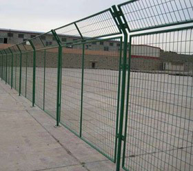 鄭州河南框架護欄網安裝與防護網應用指南